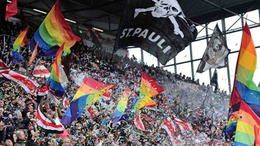 Torcida do St. Pauli e toda a sua diversidade na arquibancada