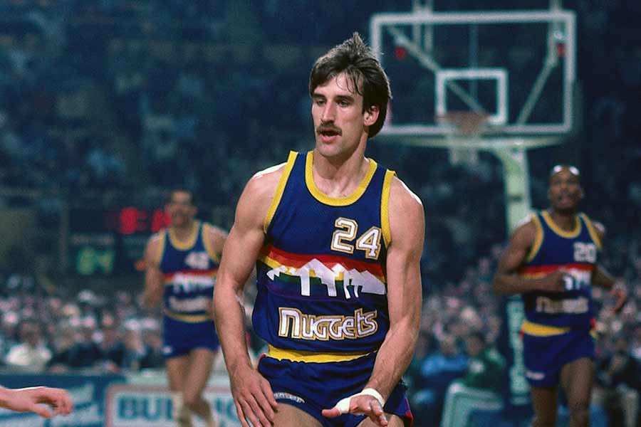 Bill Hanzlik em ação pelo Nuggets